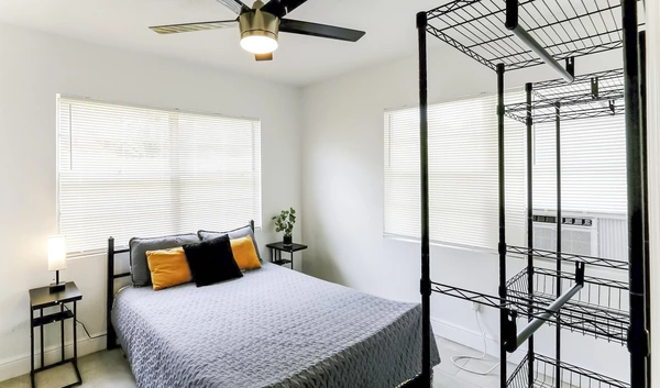 Coliving in Ybor City - Central Tampa, Tampa