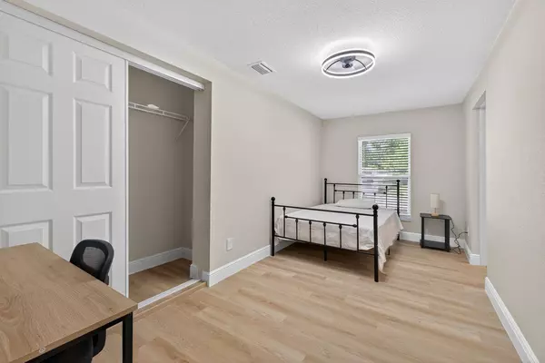 Coliving in Ybor City - Central Tampa, Tampa