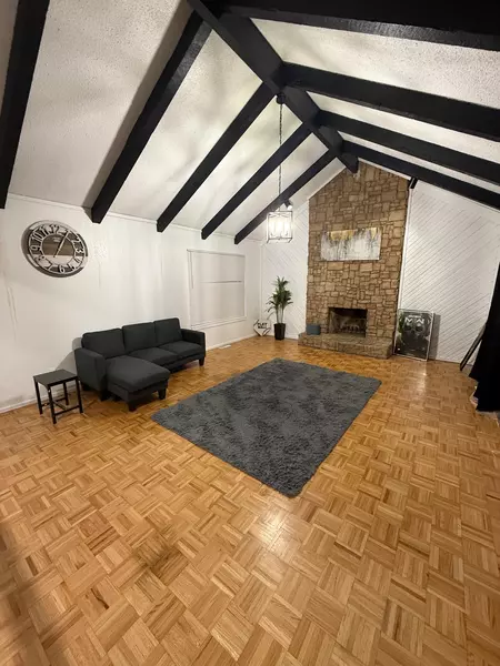 Coliving in Olathe - Outer KCK, Kansas City