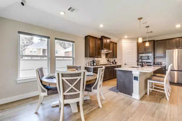 Coliving in The Woodlands - Nw Houston, Houston