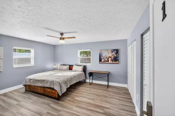 Coliving in Live Oaks Square - East Tampa, Tampa
