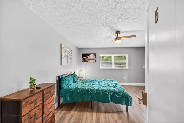 Coliving in Live Oaks Square - East Tampa, Tampa