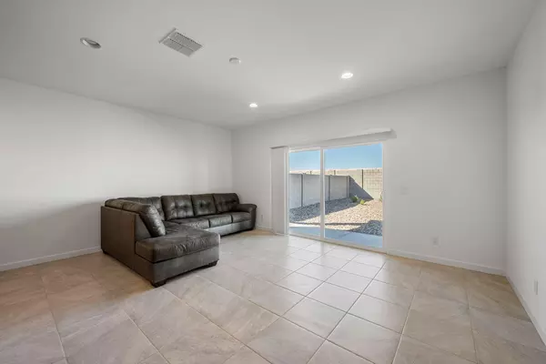 Coliving in Queen Creek - SE Valley, Phoenix