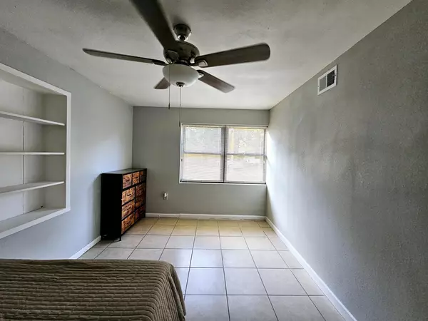Coliving in Holden Heights - Central Orlando, Orlando