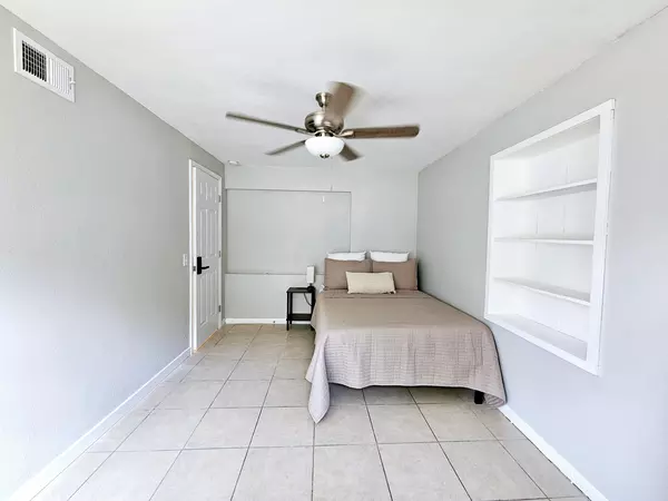 Coliving in Holden Heights - Central Orlando, Orlando