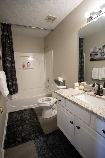 Coliving in Oakdale - North Charlotte, Charlotte