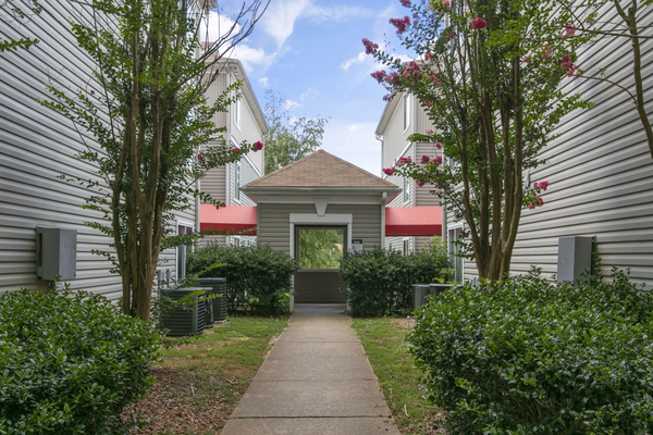 Coliving in Fairmont - Central Raleigh, Raleigh