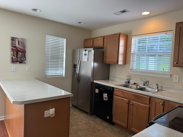Coliving in Bryson Village - Outer Triangle, Raleigh