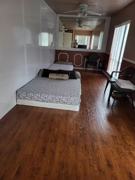 Coliving in Spring Shadows - Nw Houston, Houston