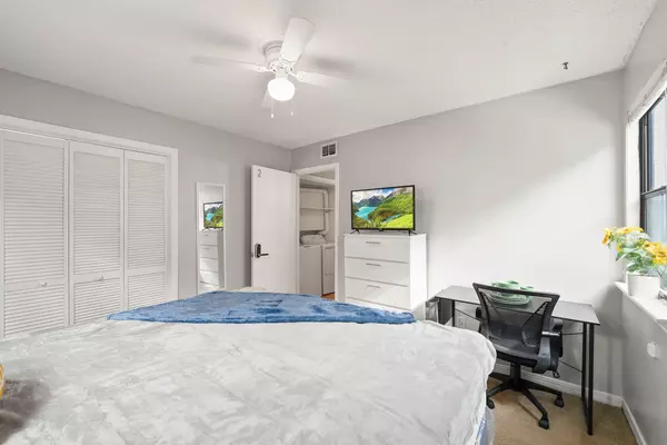 Coliving in Hogan - Southside, Jacksonville