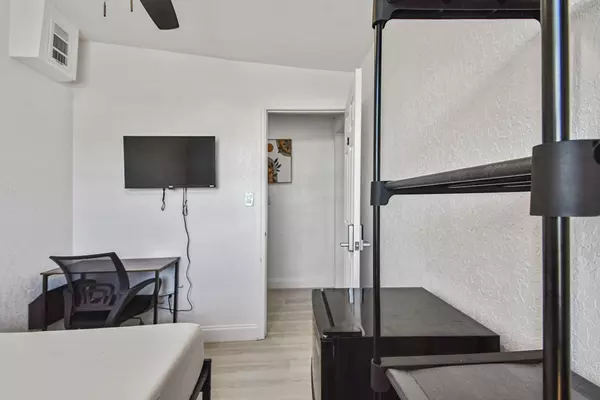 Coliving in Kenwood - Clearwater-St. Petersburg, Tampa