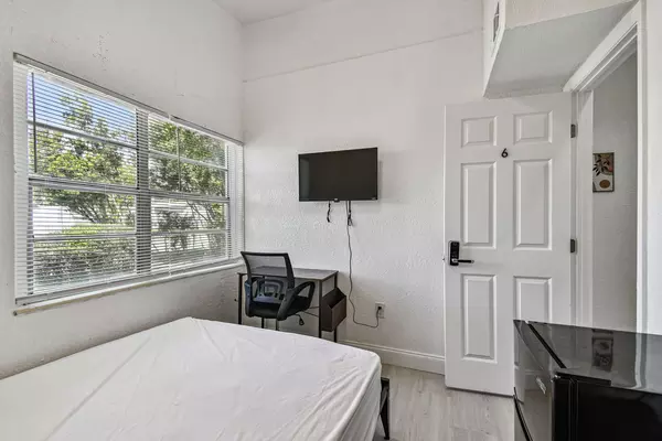 Coliving in Kenwood - Clearwater-St. Petersburg, Tampa