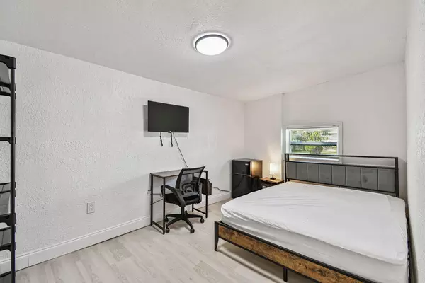 Coliving in Kenwood - Clearwater-St. Petersburg, Tampa