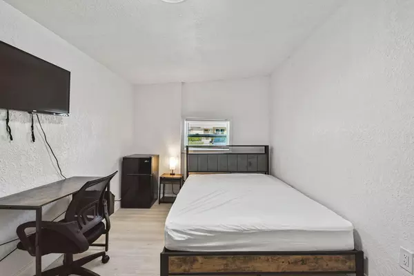 Coliving in Kenwood - Clearwater-St. Petersburg, Tampa