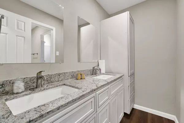 Coliving in Greater Inwood - Nw Houston, Houston
