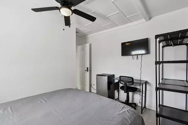 Coliving in Kenwood - Clearwater-St. Petersburg, Tampa