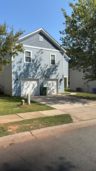 Coliving in Gastonia - West Charlotte, Charlotte