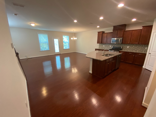 Coliving in Apex - Outer Triangle, Raleigh