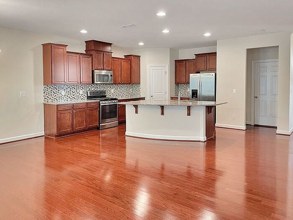 Coliving in Apex - Outer Triangle, Raleigh