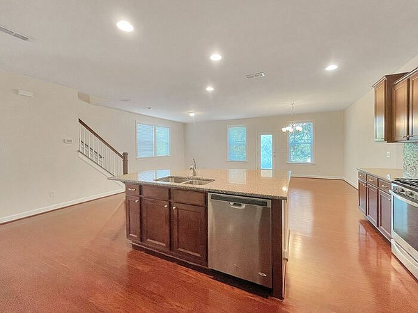 Coliving in Apex - Outer Triangle, Raleigh