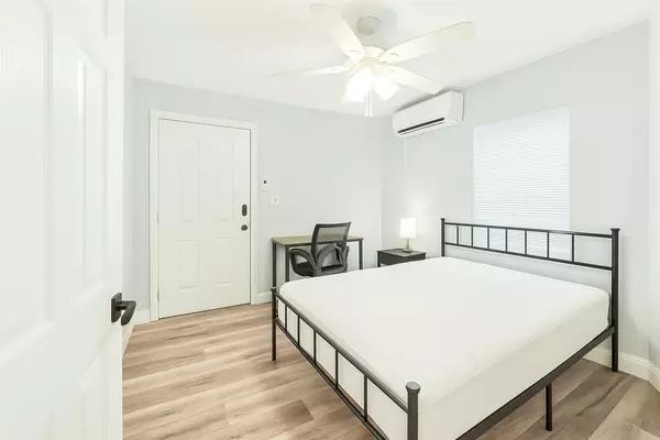 Coliving in Grant Park Tampa - East Tampa, Tampa