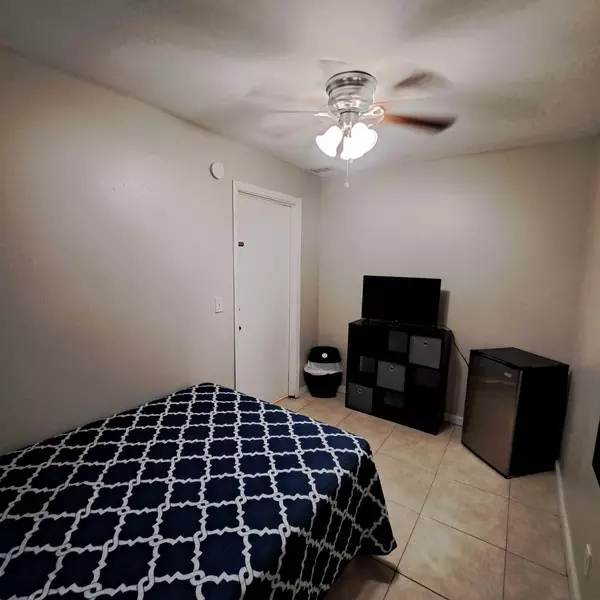 Coliving in Lake Forest - Northside, Jacksonville