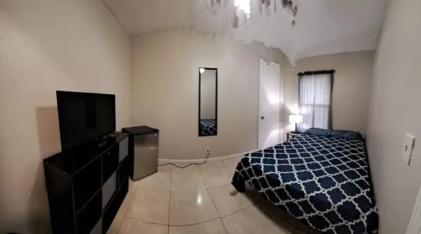 Coliving in Lake Forest - Northside, Jacksonville