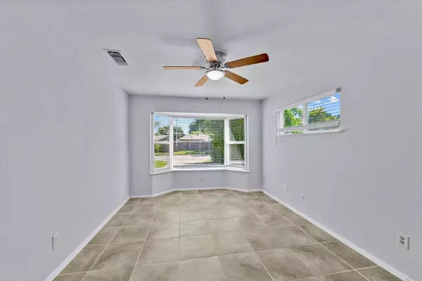 4 bedrooms apartment for rent in Haltom City - Forth Worth, Dallas