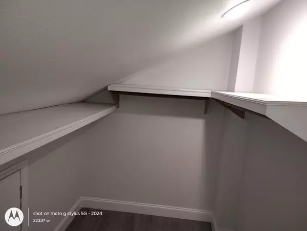 Coliving in Live Oaks Square - East Tampa, Tampa
