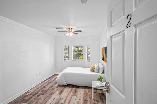 Coliving in Live Oaks Square - East Tampa, Tampa