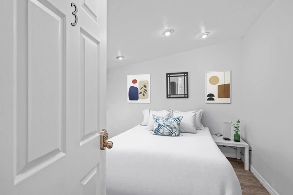 Coliving in Live Oaks Square - East Tampa, Tampa