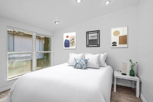 Coliving in Live Oaks Square - East Tampa, Tampa