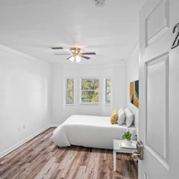 Coliving in Live Oaks Square - East Tampa, Tampa