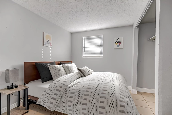Coliving in Grant Park Tampa - East Tampa, Tampa
