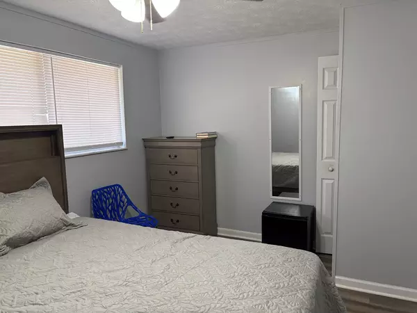 Coliving in Cedar Hills - Westside, Jacksonville