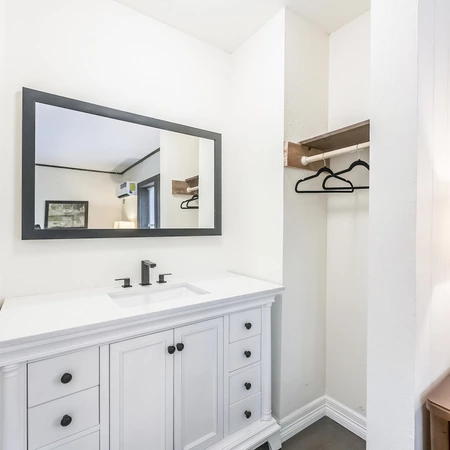 Coliving in Greater Hobby Area - Se Houston, Houston