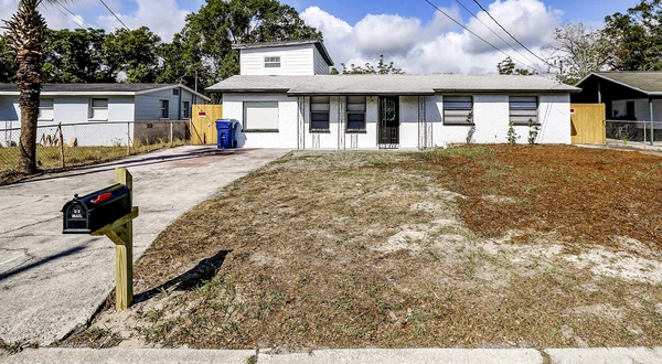 Coliving in Grant Park Tampa - East Tampa, Tampa