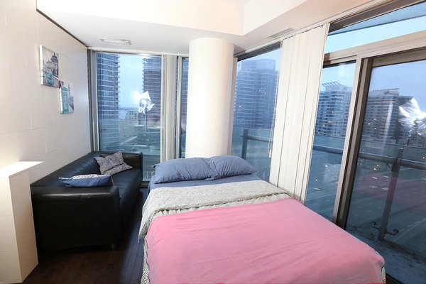 Coliving in Harbourfront - Downtown TO, Toronto