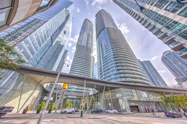 Coliving in Harbourfront - Downtown TO, Toronto