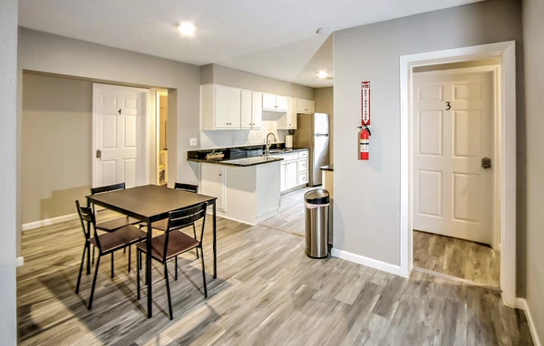 Coliving in Town 'n' Country - West Tampa, Tampa