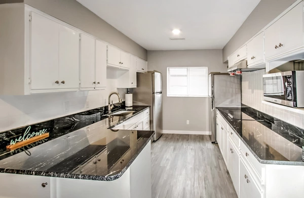 Coliving in Town 'n' Country - West Tampa, Tampa