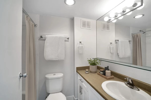 Coliving in West Vancouver - North Shore Vancouver, Vancouver