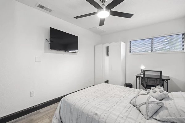 Coliving in Engelwood Park - East Orlando, Orlando