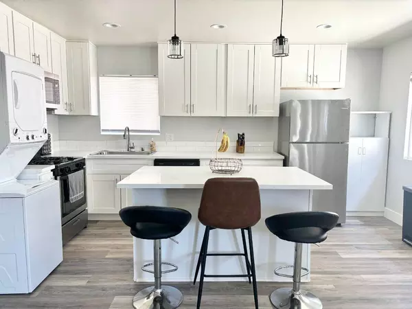 Coliving in City Heights - Inland, San Diego