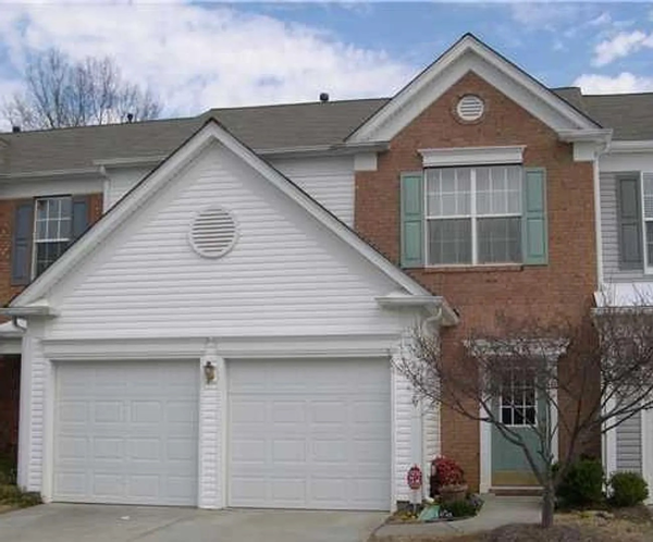 Coliving in Ballantyne - South Charlotte, Charlotte