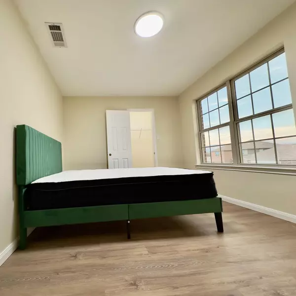 Coliving in White Settlement - Forth Worth, Dallas