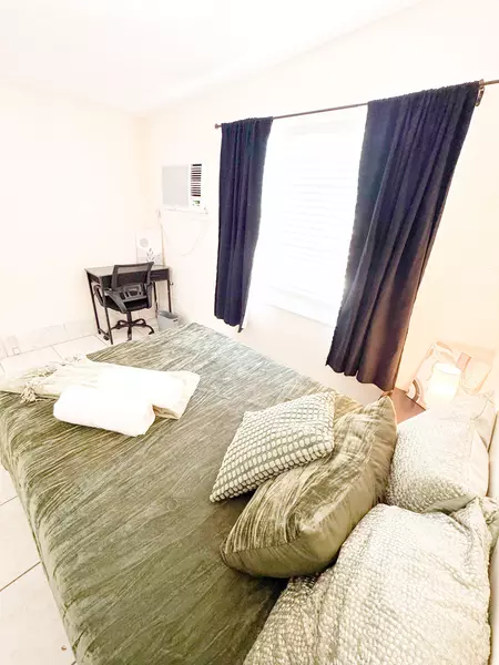 Coliving in Pinellas Park - Clearwater-St. Petersburg, Tampa