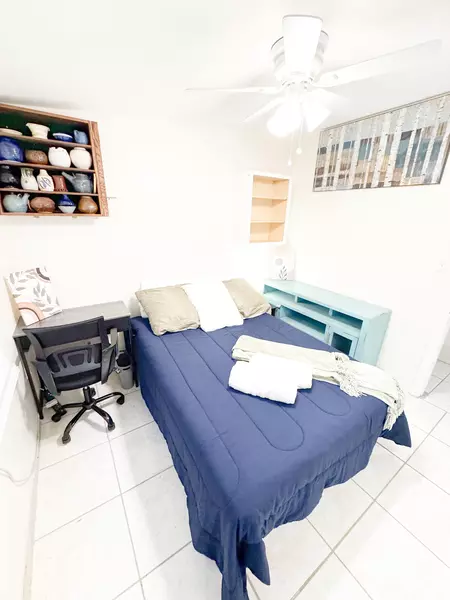 Coliving in Pinellas Park - Clearwater-St. Petersburg, Tampa