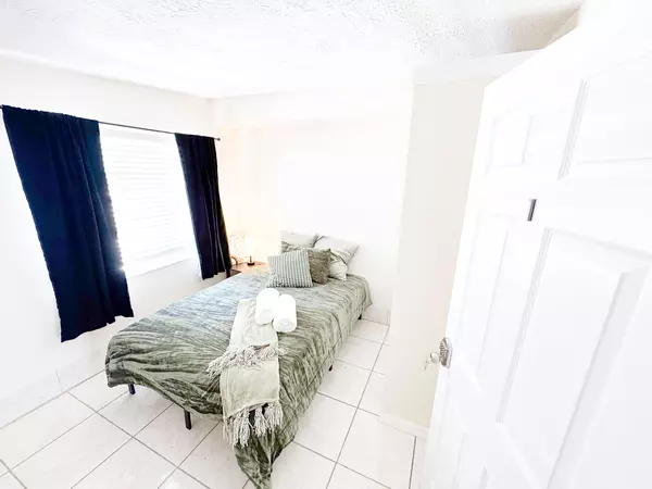 Coliving in Pinellas Park - Clearwater-St. Petersburg, Tampa