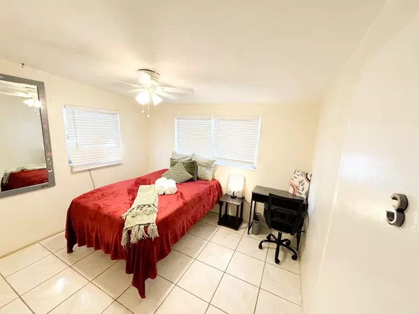 Coliving in Pinellas Park - Clearwater-St. Petersburg, Tampa